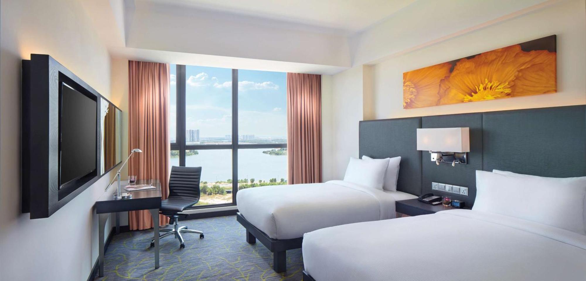 Hilton Garden 4*